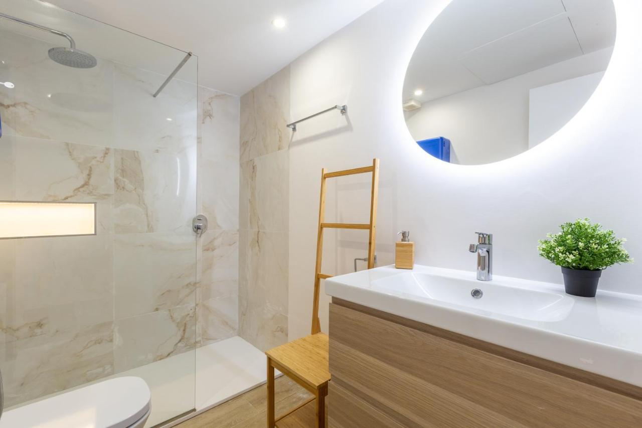 Apartamento Junto Al Faro .Marbella Centro.Vistas Mar Y El Puerto. Exterior foto